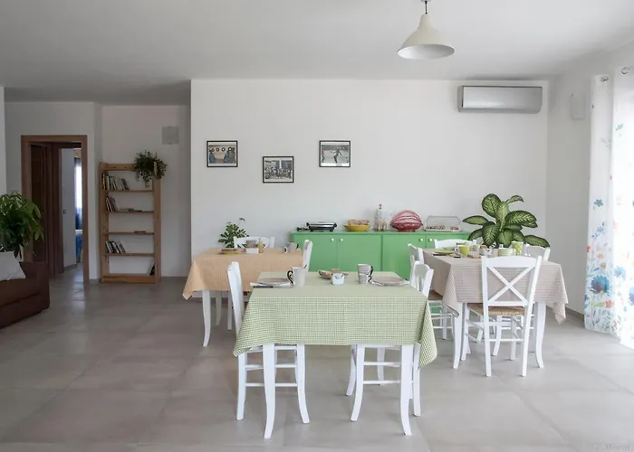 Agata E Gli Altri Bed & Breakfast 3*